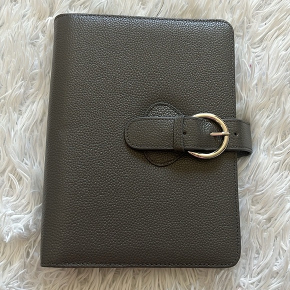 New Franklin Covey Ava leather binder 1 1/4” 9x7 in charcoal $89.95 msrp - Picture 3 of 10